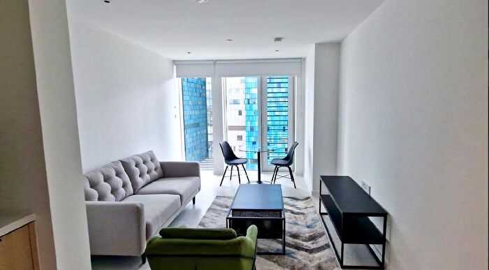 1 Bedroom Flat To Rent In The Bouchon, London, E1