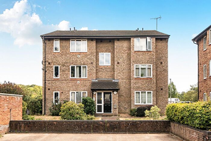 1 Bedroom Maisonette For Sale In Friars Avenue, Roehampton, London, SW15