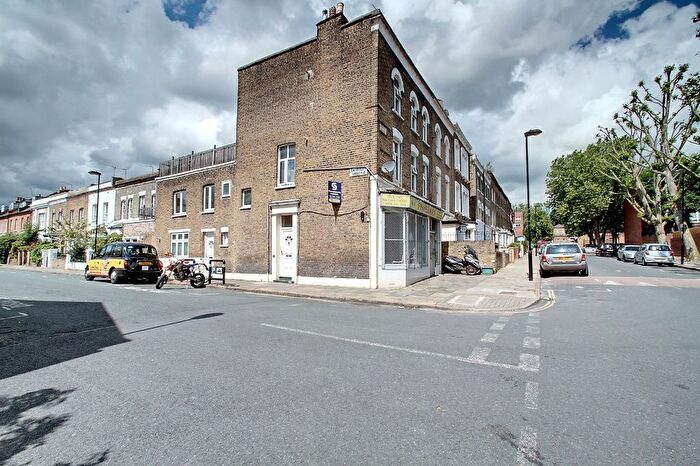1 Bedroom Flat To Rent In Mulkern Road, Archway, London, N19