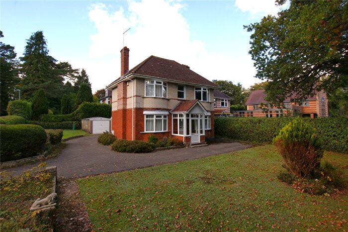 5 Bedroom Detached House For Sale In Central Avenue, Corfe Mullen, Wimborne, Dorset, BH21