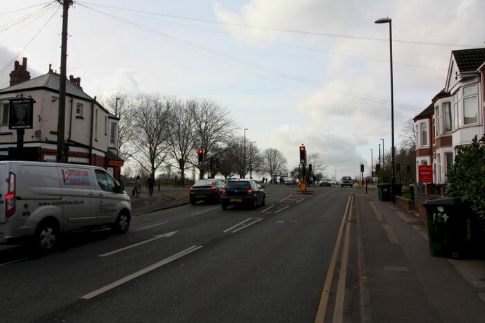 6 Bedroom Property To Rent In Hearsall Lane, Coventry, CV5