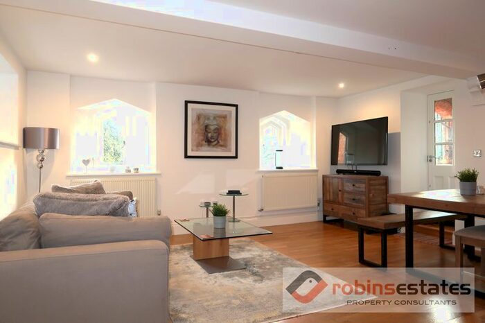 2 Bedroom Flat To Rent In College Street, Nottingham, NG1