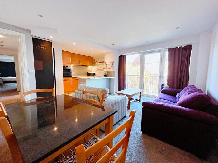 2 Bedroom Flat To Rent In Trinity One, East Street, Leeds, LS9