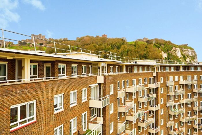 2 Bedroom Flat For Sale In The Gateway, Dover, CT16