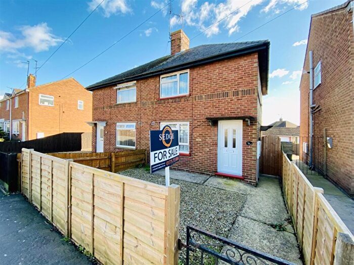 2 Bedroom Semi Detached House To Rent In Spalding, PE11