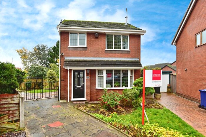 3 Bedroom Detached House For Sale In Clews Walk, Newcastle, Staffordshire, ST5