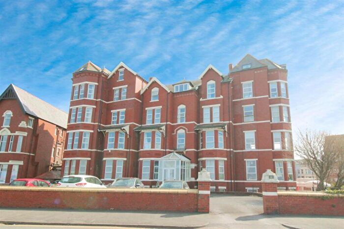 2 Bedroom Flat To Rent In Flat The Avondale Promenade, Southport, PR9