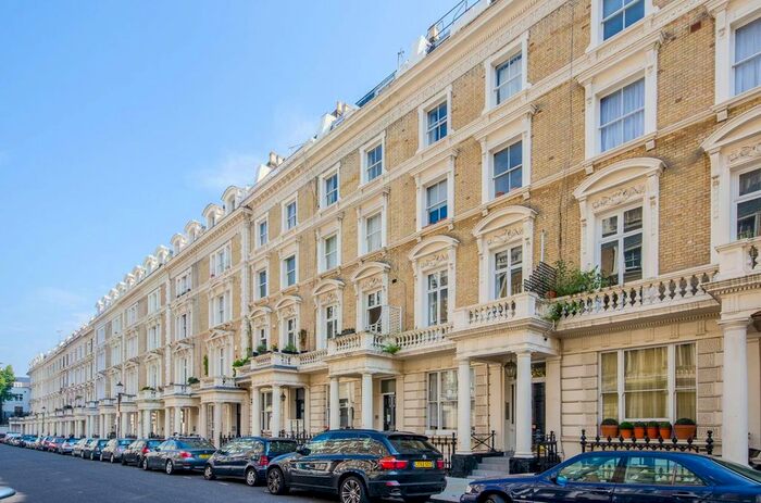 2 Bedroom Flat To Rent In Clanricarde Gardens, Notting Hill Gate, London, W2