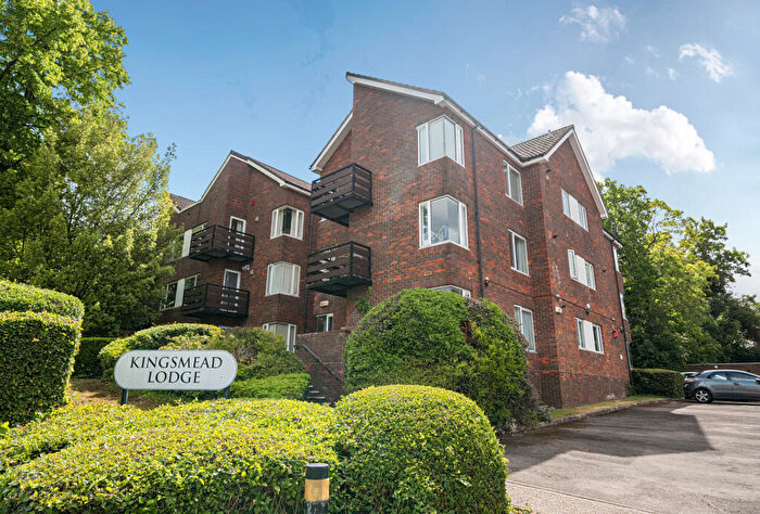 2 Bedroom Apartment For Sale In Cedar Road, Sutton, SM2