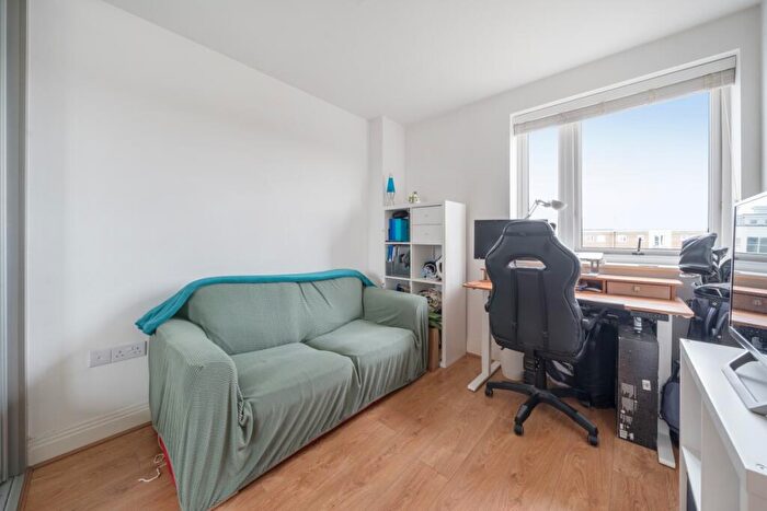 2 Bedroom Apartment To Rent In Heron Way Maidenhead, SL6