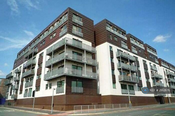 2 Bedroom Flat To Rent In Isaac Way, Manchester, M4