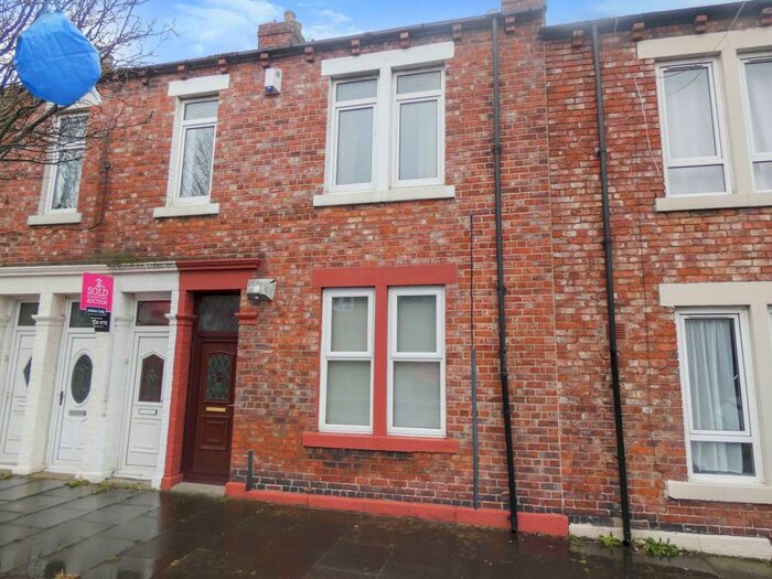 2 Bedroom Flat To Rent In John Williamson Street, South Shields, Tyne And Wear, NE33