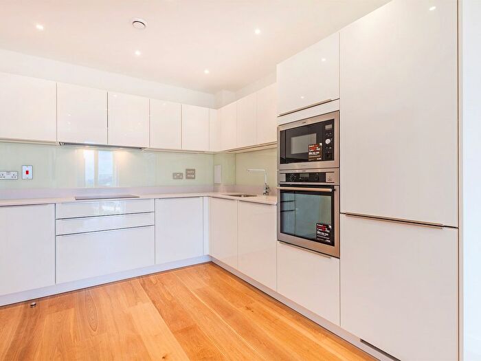 1 Bedroom Flat To Rent In Waterford Court, Turnberry Quay, E14