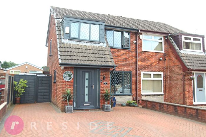 3 Bedroom Semi-Detached House For Sale In Sherwin Way, Castleton, Rochdale, OL11