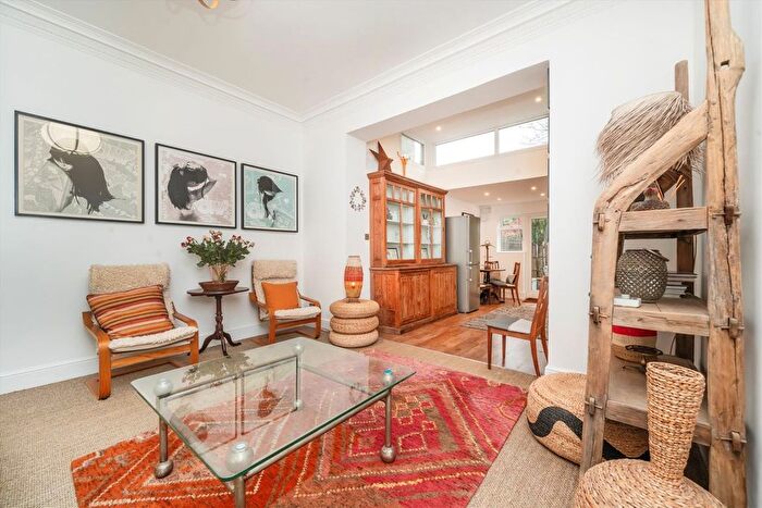 1 Bedroom Flat For Sale In Corfton Road, Ealing, W5