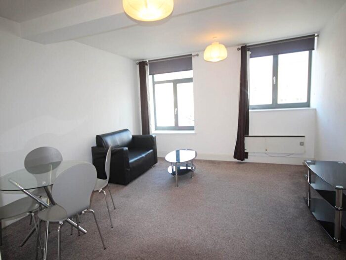 2 Bedroom Flat To Rent In Woolston Ware House, Grattan Road, Bradford, BD1