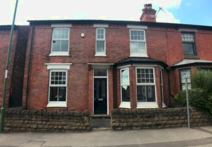 7 Bedroom Semi-Detached House To Rent In Cottesmore Road, Nottingham, NG7
