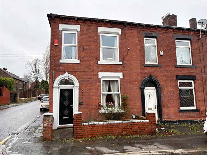 3 Bedroom End Of Terrace House For Sale In Fields New Road, Chadderton, Oldham, Greater Manchester, OL9