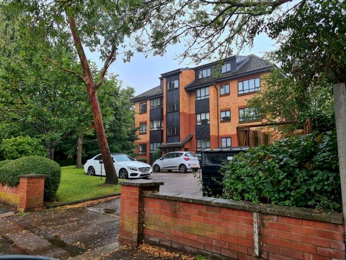 2 Bedroom Apartment To Rent In Bycullah Road, Enfield, EN2