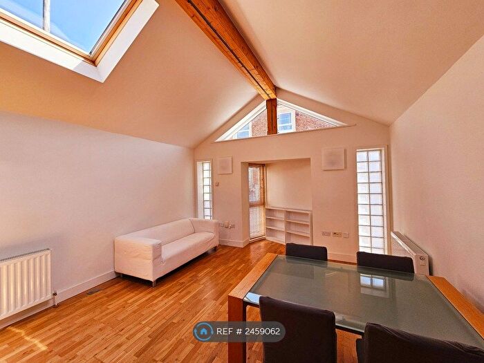 1 Bedroom Flat To Rent In St. Michaels Hill, Bristol, BS2