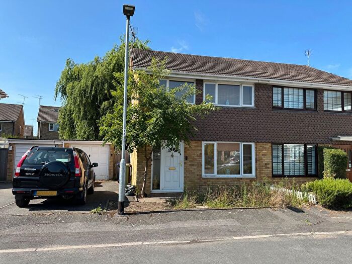 3 Bedroom Semi-detached House For Sale In Prince Andrew Way, Ascot, SL5