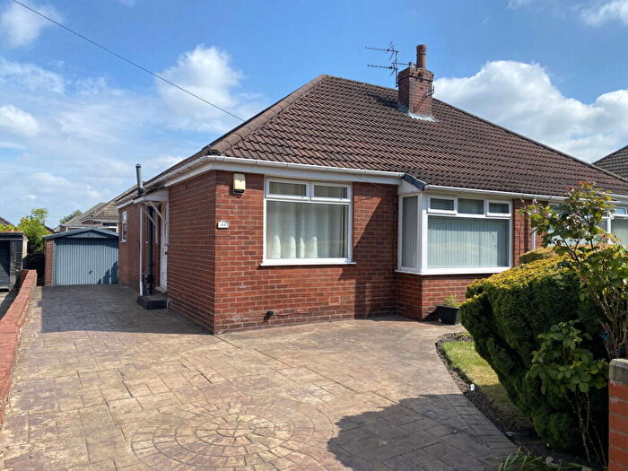 2 Bedroom Semi-Detached Bungalow For Sale In Sheepfoot Lane, Boundary Park, Oldham, OL1