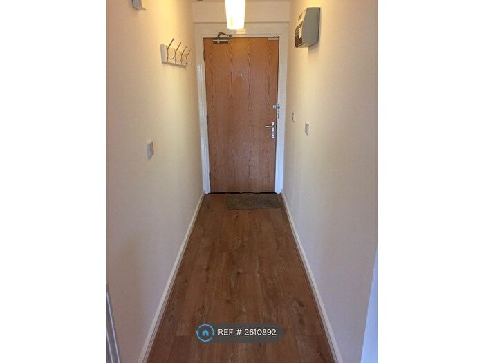 2 Bedroom Flat To Rent In Bush House, London, SE18