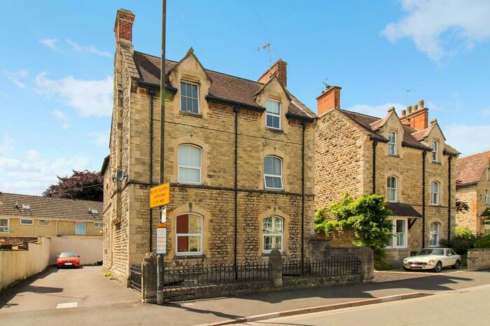 1 Bedroom Flat To Rent In Victoria Road, Cirencester, GL7
