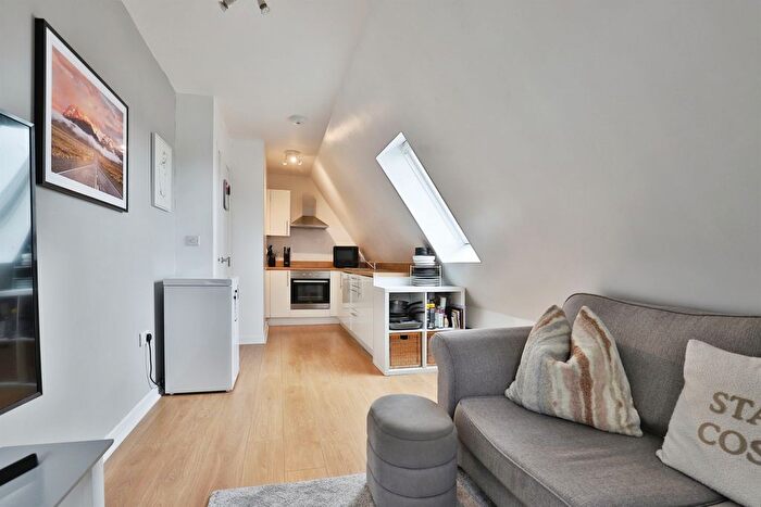 1 Bedroom Flat For Sale In Christchurch Road, Boscombe, Bournemouth, BH7