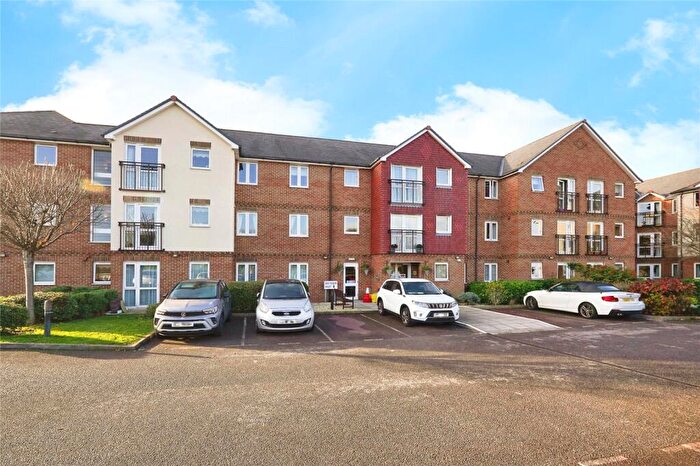 1 Bedroom Apartment For Sale In Laurel Court, Cheriton, CT19