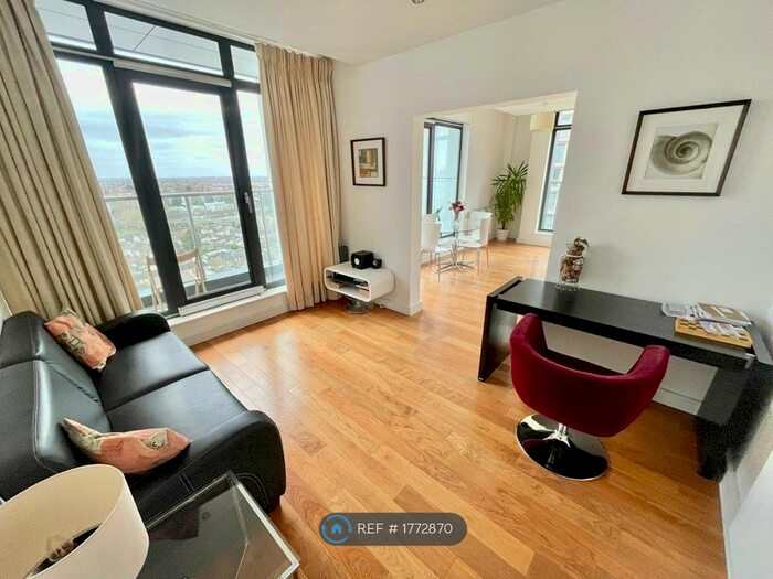 3 Bedroom Flat To Rent In Centrillion Point, Croydon, CR0