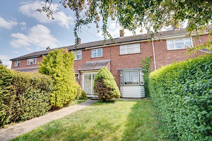 3 Bedroom Terraced House For Sale In Queens Close, Sawbridgeworth, CM21