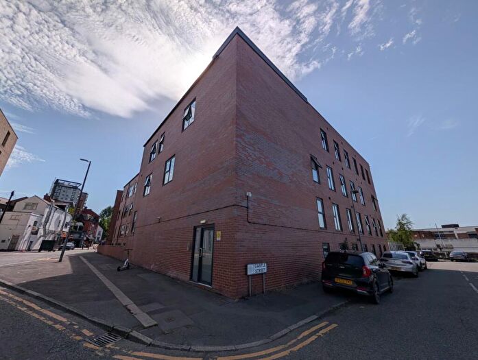 2 Bedroom Flat To Rent In John William Street, Manchester, M30