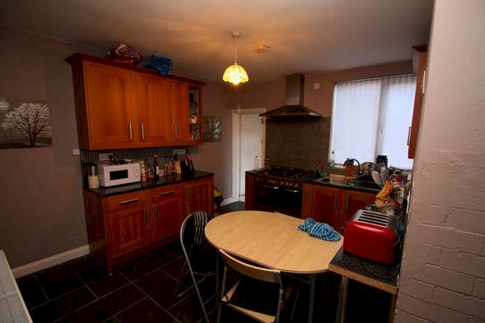 2 Bedroom Property To Rent In Paget Street, Loughborough, LE11