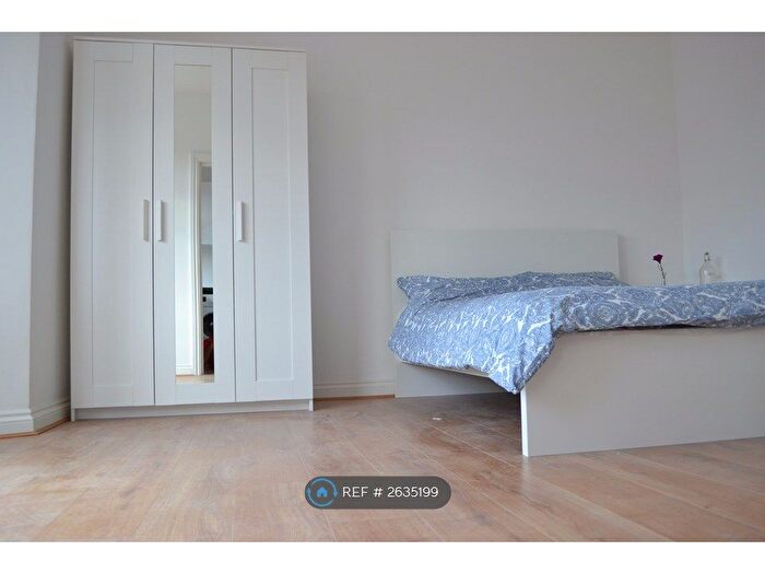 Studio To Rent In Hamilton Road, Ilford, IG1