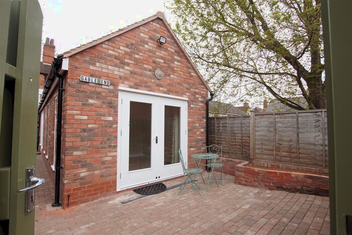 1 Bedroom Semi-Detached Bungalow To Rent In St. Nicholas Church Street, Warwick, CV34