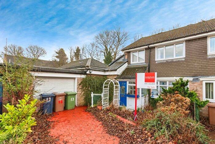 3 Bedroom Semi-Detached House For Sale In Kirkham, Washington, Tyne And Wear, NE38