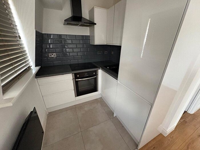 1 Bedroom Flat To Rent In Howard Close, Waltham Abbey, Essex, EN9