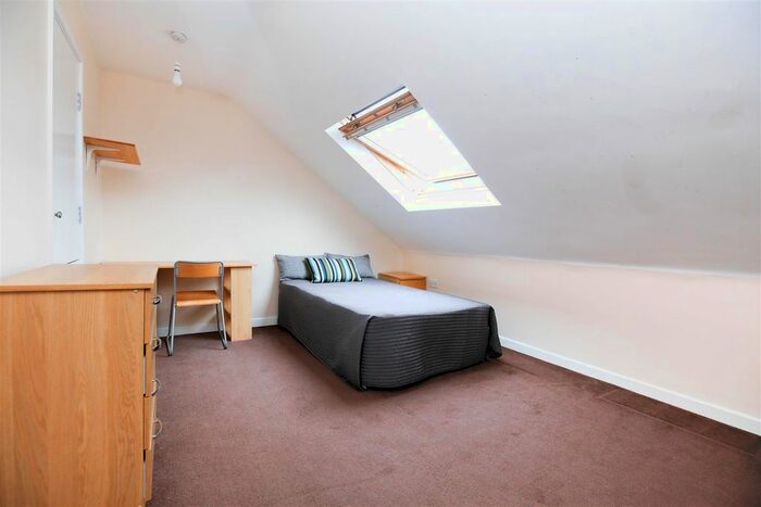 5 Bedroom Terraced House To Rent In Warwick Street, Heaton, Newcastle Upon Tyne, NE6
