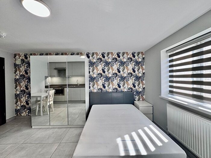 Studio To Rent In Chaplin Road, Wembley, HA0