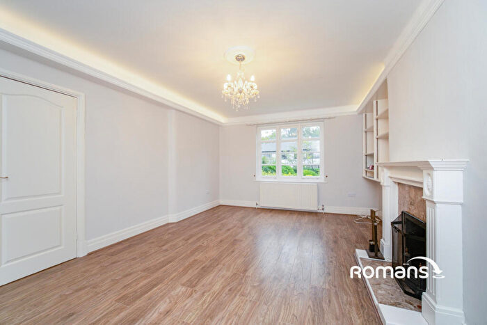2 Bedroom Flat To Rent In Broomfield Court, Broomfield Park, Ascot, SL5