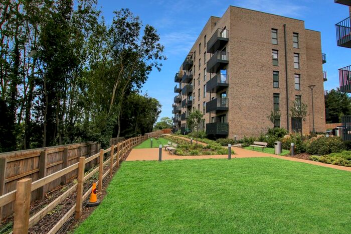1 Bedroom Flat To Rent In Riverwell Close, Watford, WD18