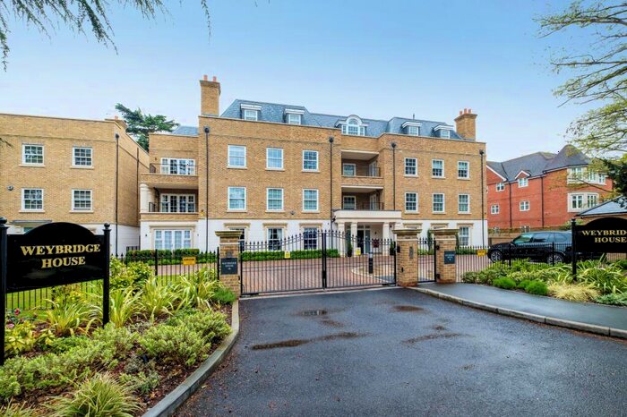 1 Bedroom Flat To Rent In Weybridge House, KT13