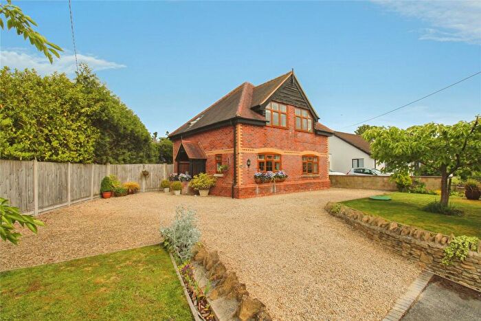 3 Bedroom Detached House For Sale In Bratton Road, West Ashton, BA14