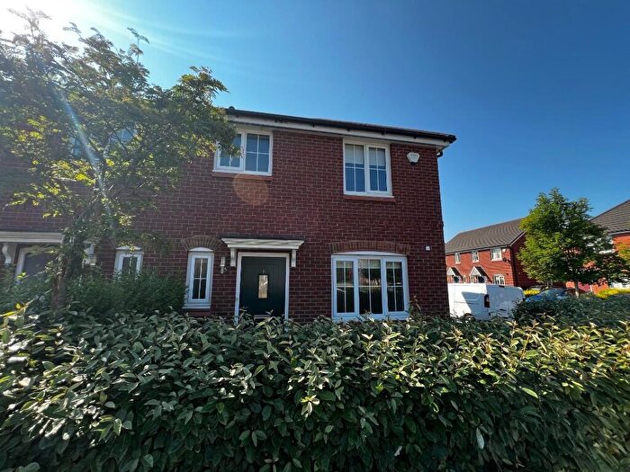 3 Bedroom Semi Detached House To Rent In Blake Street, Rochdale, Greater Manchester, OL16