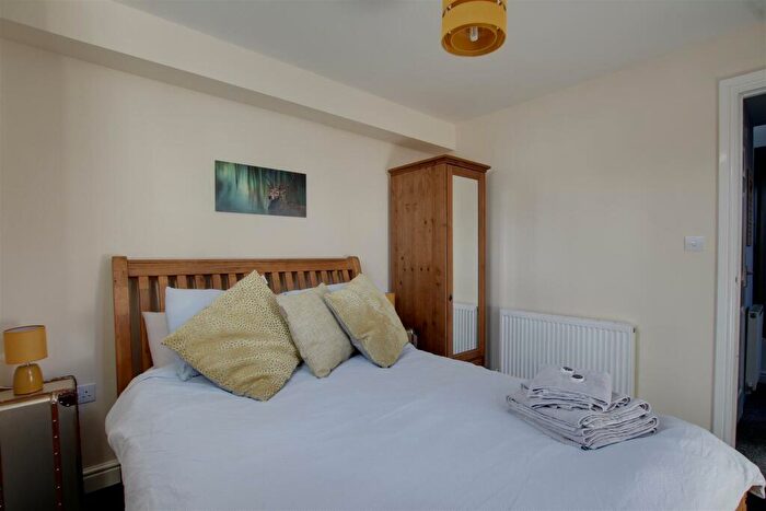 2 Bedroom End Of Terrace House For Sale In South Street, Alford, LN13