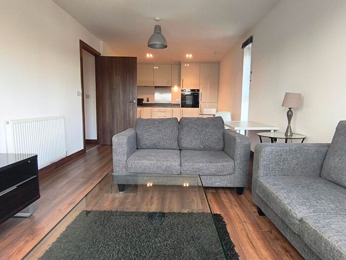 2 Bedroom Flat To Rent In Kings Mill Way, Denham, Uxbridge, UB9