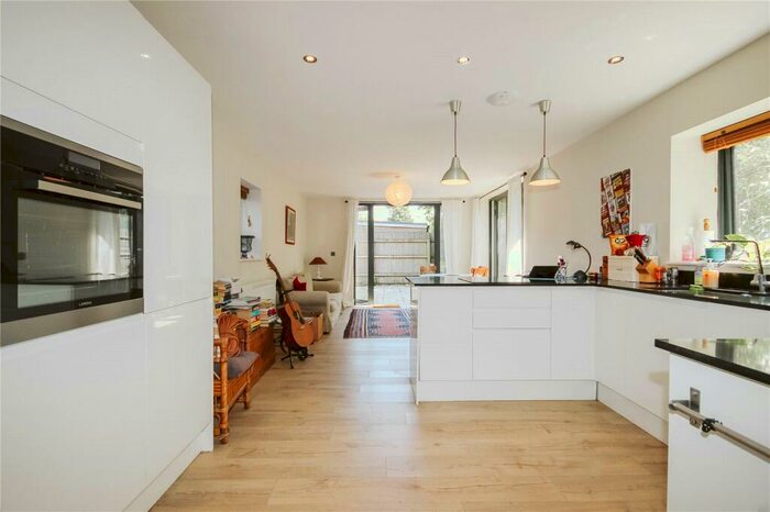 2 Bedroom End Of Terrace House To Rent In Riverside Place, Crews Hole Road, St. George, Bristol, BS5