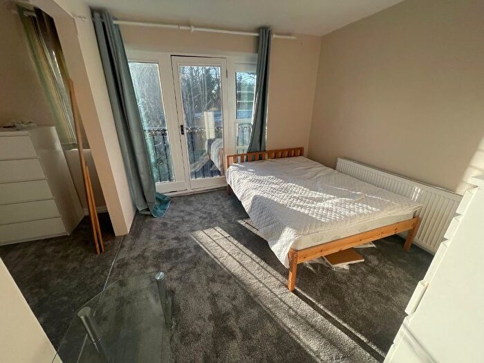 Studio To Rent In Stanmore Hill, Stanmore, HA7