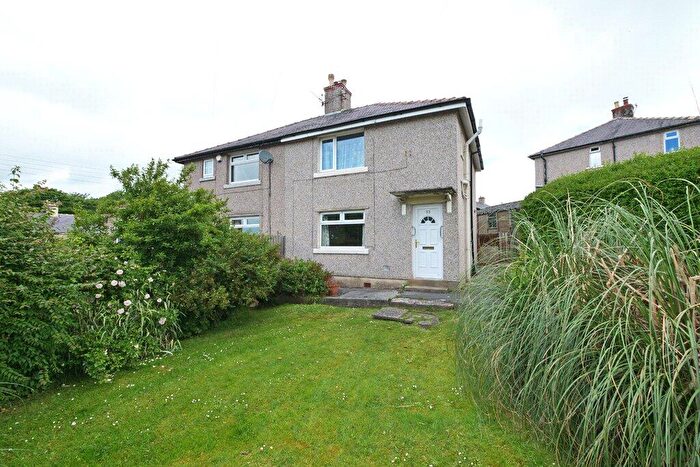 3 Bedroom Semi Detached House For Sale In Aldersley Avenue, Skipton, BD23